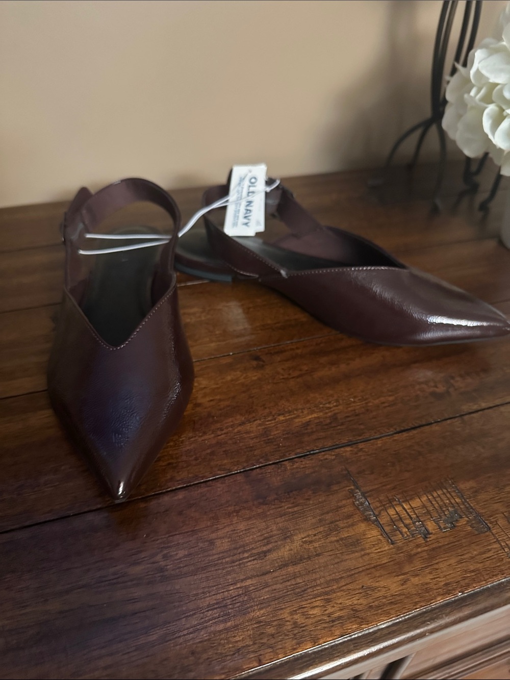 Old Navy Women's Pointed Slingback Flats in Burgundy